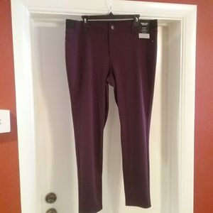 NWT Simply by Vera Wang Ponte knit pants